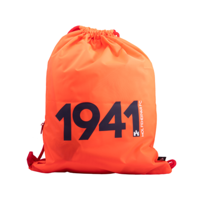 adidas tornazsák "1941" felirattal